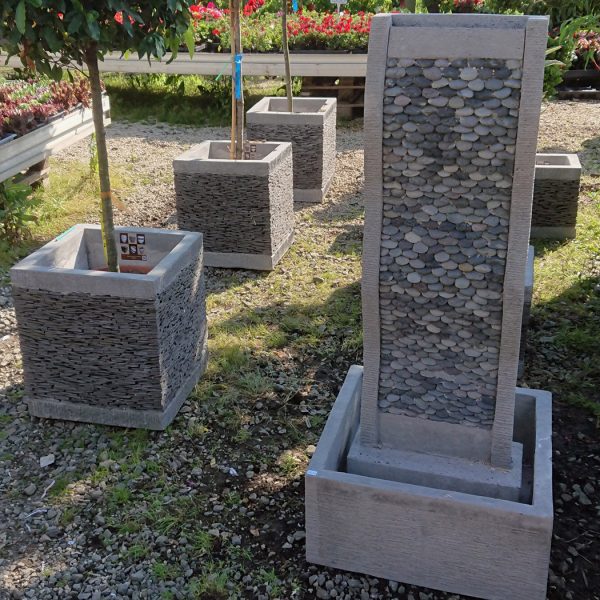 Hullám köves vízfal