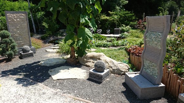 03. diszteglabetetes vizfal bal oldal es Flores hullám lemezes vizfal